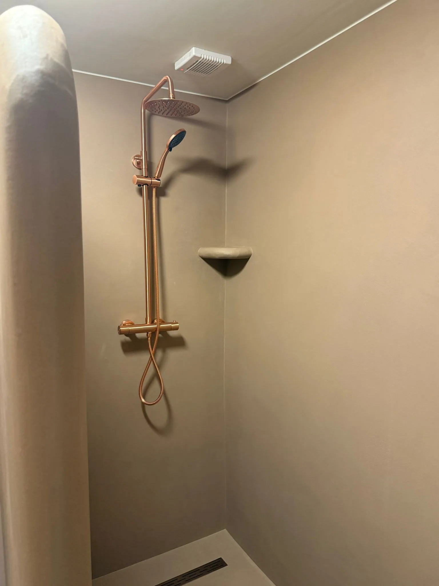 s&S beton badkamer 4